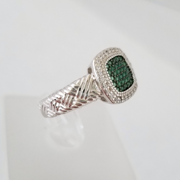 HOST PICK!!! 💚 Sterling Silver Green Spinel Ring - Picture 2 of 8